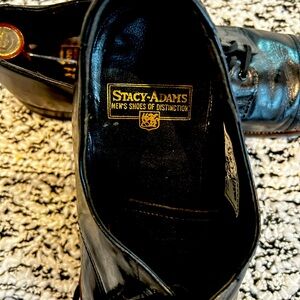 Old school Black Stacy Adams dress shoes. Size: 11 1/2 VG condition!